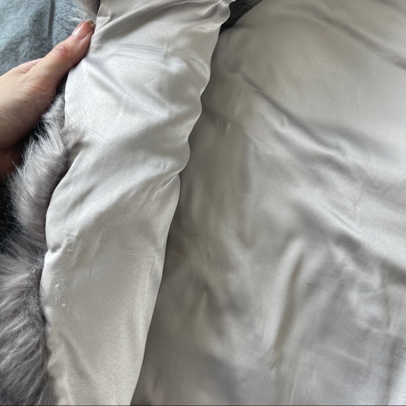 Faux fur grey long vest - Picture 5 of 6